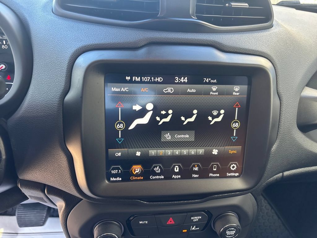 Used 2023 Jeep Renegade Limited AWD/4WD image 19