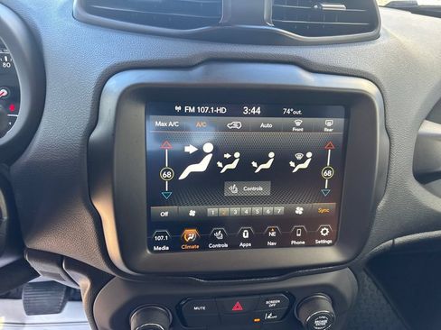 Used 2023 Jeep Renegade Limited AWD/4WD image 19