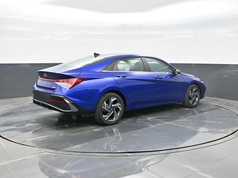 New 2026 Hyundai Elantra Limited image 8