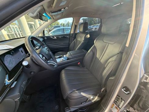 Used 2025 Genesis GV80 2.5T Standard AWD/4WD image 11