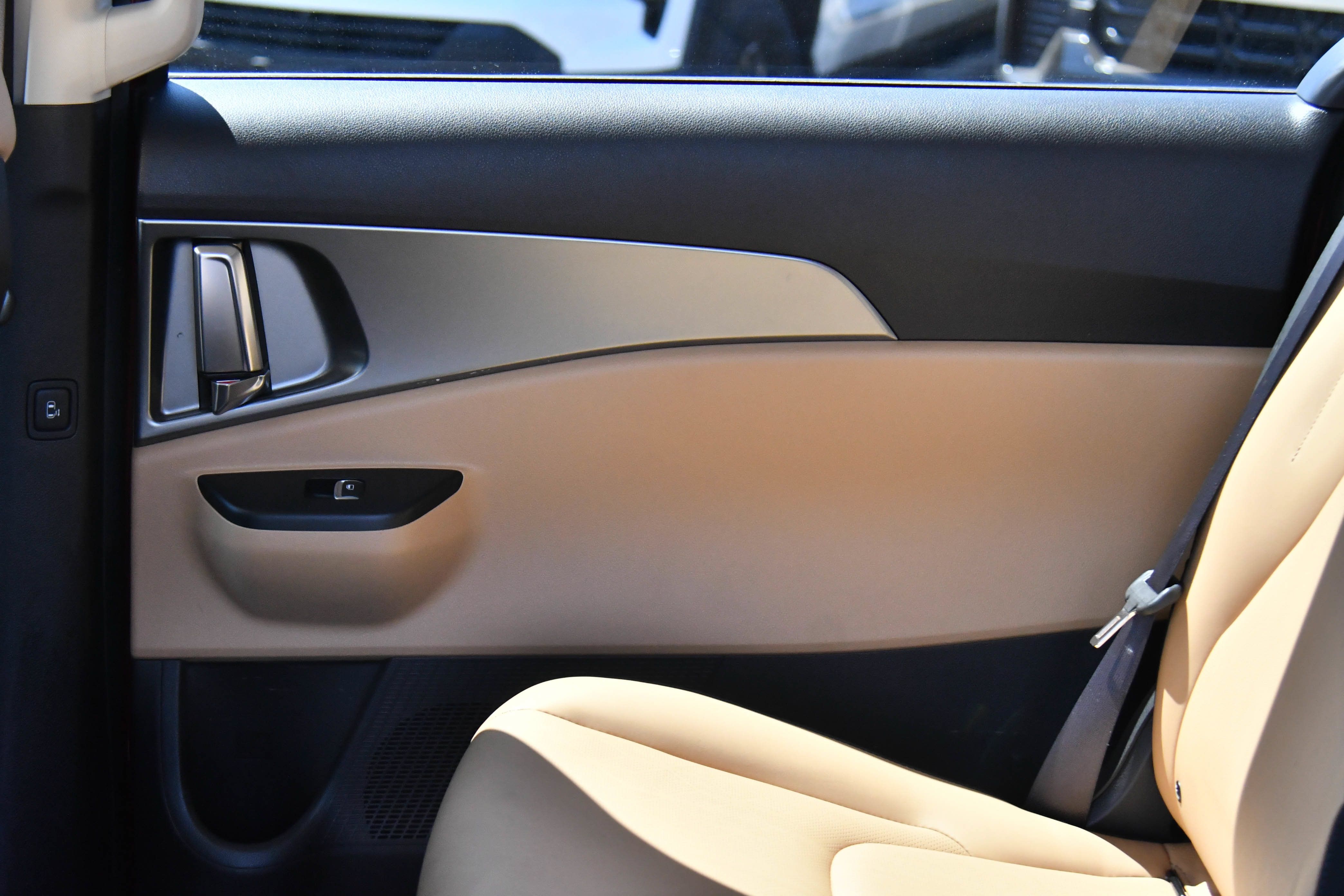 Used 2022 Kia Carnival LX FWD image 34