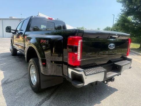 Used 2023 Ford F350 Lariat w/ Lariat Ultimate Package AWD/4WD image 4