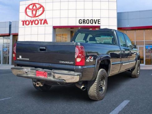Used 2003 Chevrolet Silverado 2500 LS w/ Skid Plate Package AWD/4WD image 6