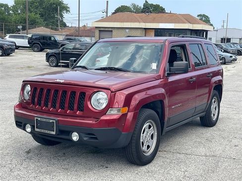 Used 2016 Jeep Patriot Sport image 1