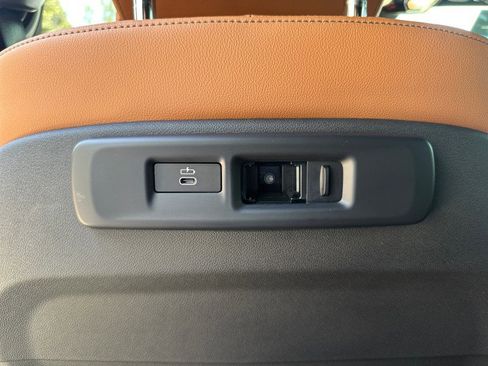 Certified 2022 BMW X5 xDrive40i w/ M Sport Package image 26