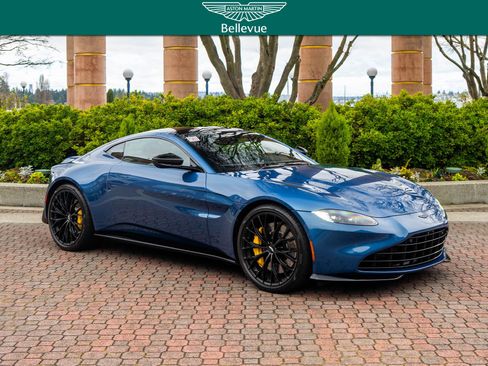 Used 2022 Aston Martin V8 Vantage Coupe image 1