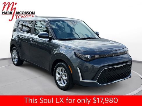 Used 2024 Kia Soul LX w/ Option Group 015 image 6