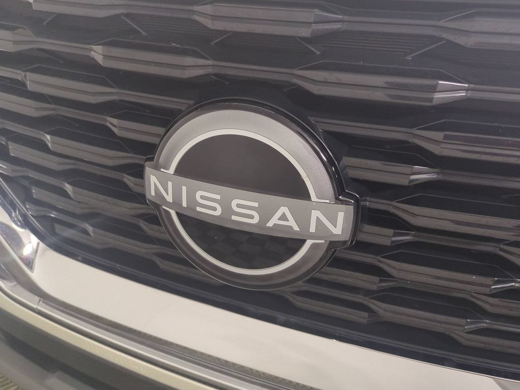 Used 2023 Nissan Rogue SV FWD image 13