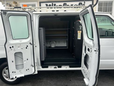 Used 2012 Ford E-150 and Econoline 150 RWD image 18