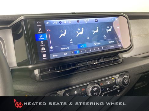 Used 2024 Jeep Wrangler Unlimited AWD/4WD image 5