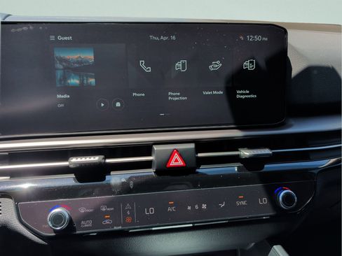 New 2026 Kia Sportage EX FWD image 24