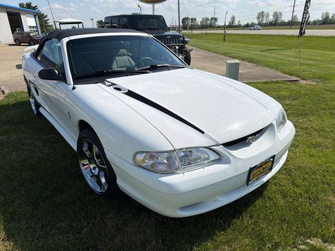 Used 1996 Ford Mustang Convertible RWD image 36