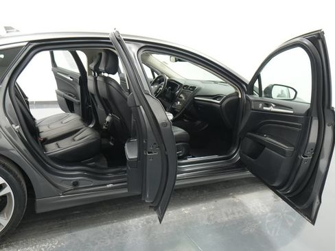 Used 2020 Ford Fusion Titanium FWD image 27