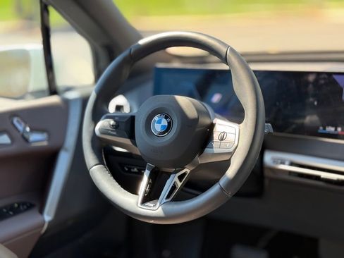 Used 2025 BMW iX xDrive50 w/ Premium Package AWD/4WD image 13