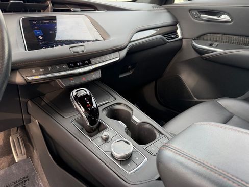 Certified 2023 Cadillac XT4 Sport FWD image 17