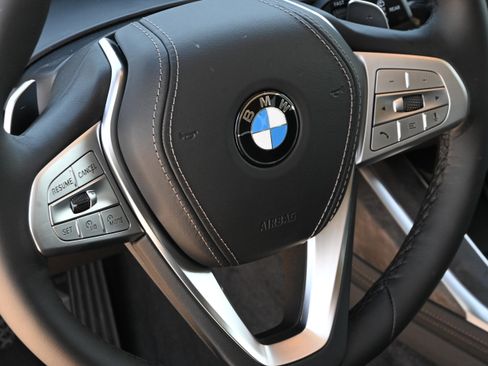 New 2026 BMW X7 xDrive40i AWD/4WD image 21