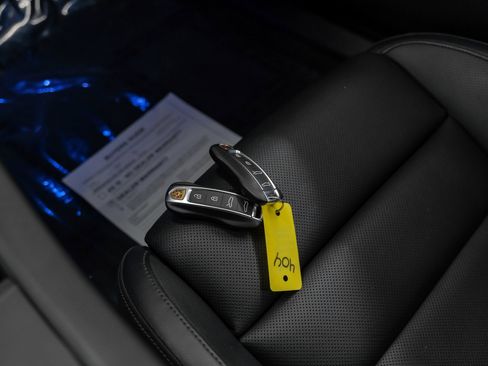 Used 2023 Porsche Taycan image 53