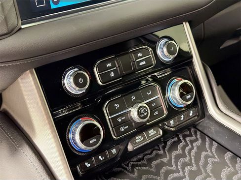 Used 2024 GMC Yukon Denali image 15