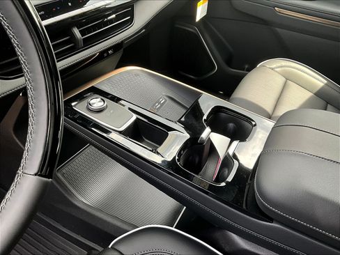 New 2026 Buick Enclave Avenir w/ Super Cruise Package FWD image 12