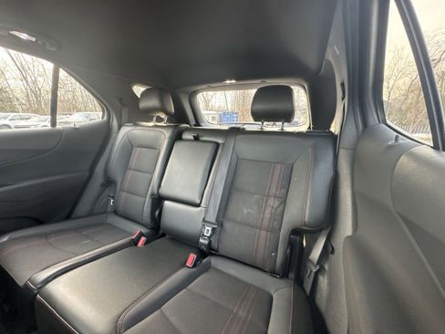 Used 2022 Chevrolet Equinox RS w/ Infotainment Package image 26