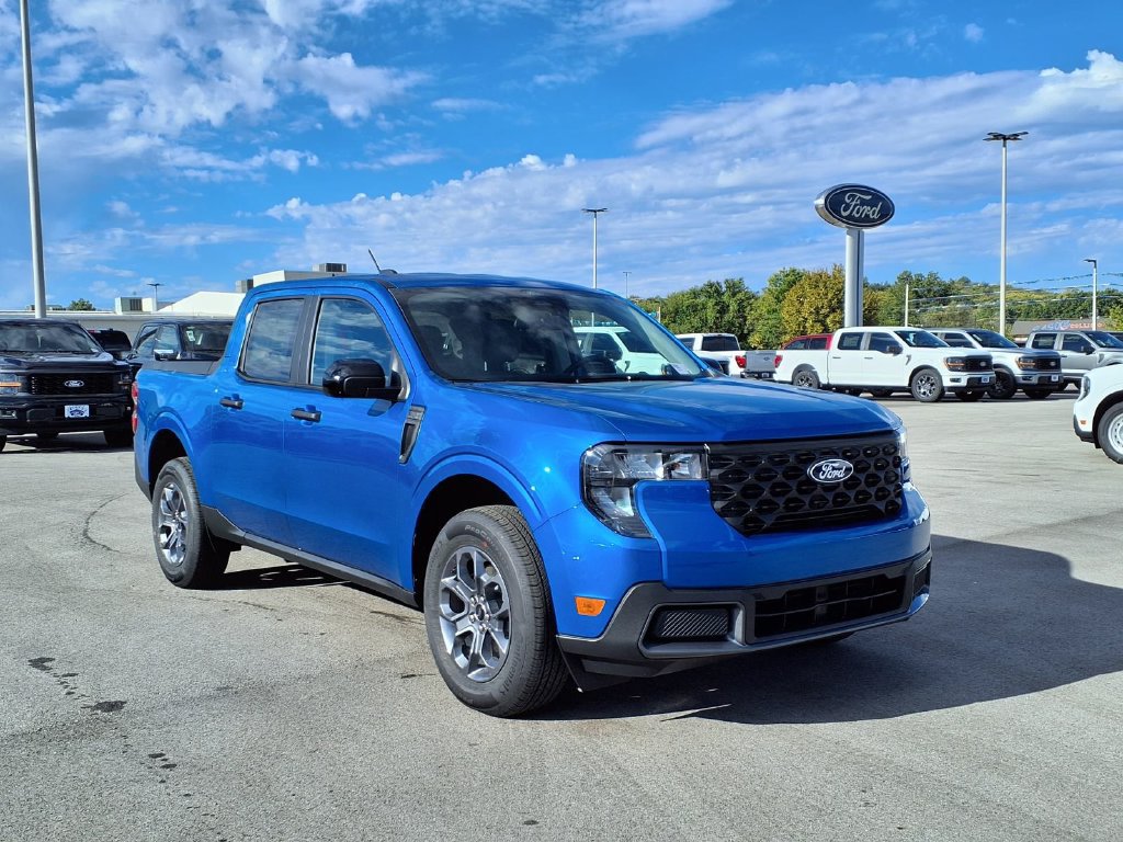 New 2026 Ford Maverick XLT w/ XLT Luxury Package FWD image 1
