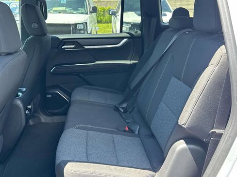 Used 2025 GMC Acadia Elevation FWD image 14