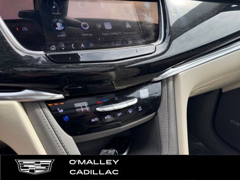 Used 2021 Cadillac XT6 Premium Luxury AWD/4WD image 21