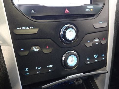 Used 2014 Ford Explorer XLT w/ Equipment Group 202A image 25