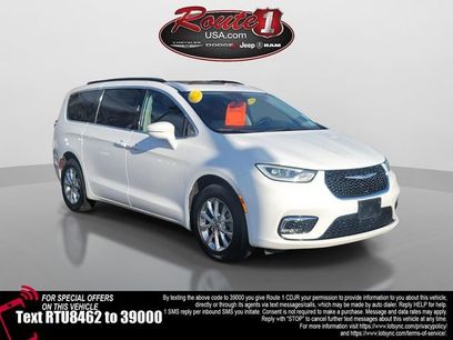 Used 2022 Chrysler Pacifica Touring-L