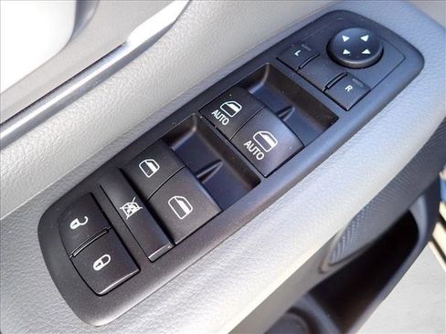 Used 2019 RAM 1500 Big Horn AWD/4WD image 13