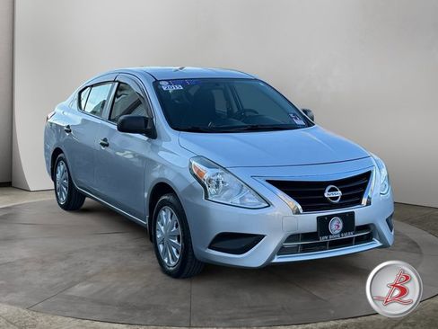 Used 2015 Nissan Versa S image 1
