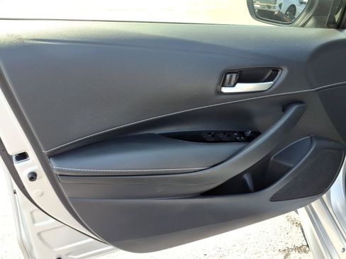 Used 2025 Toyota Corolla Hatchback w/ SE Package FWD image 15
