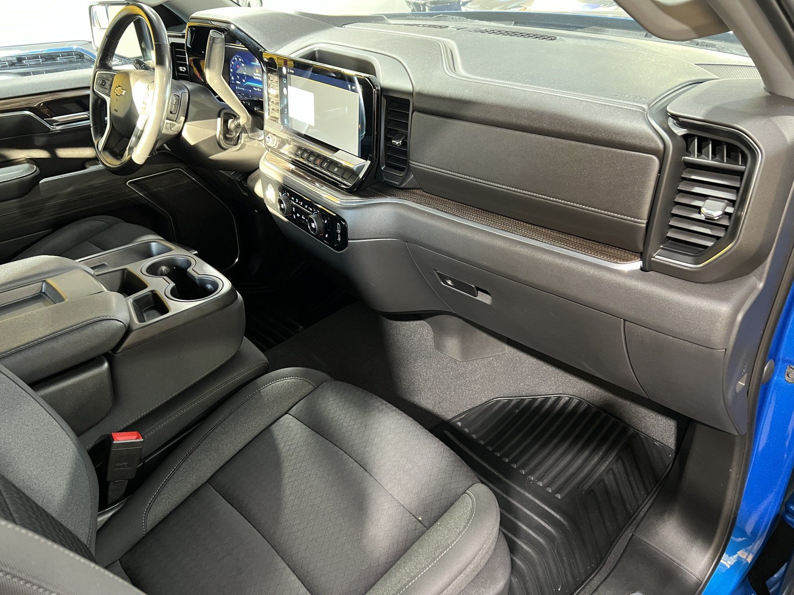 Used 2022 Chevrolet Silverado 1500 LT RWD image 16
