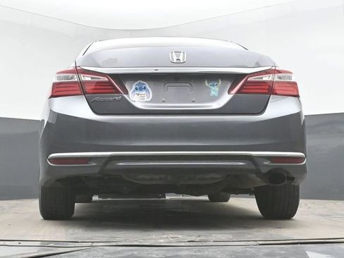 Used 2017 Honda Accord LX image 32