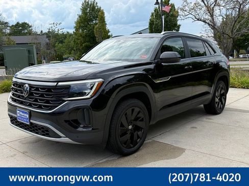 Used 2024 Volkswagen Atlas Cross Sport SE w/ Panoramic Sunroof Package AWD/4WD image 2