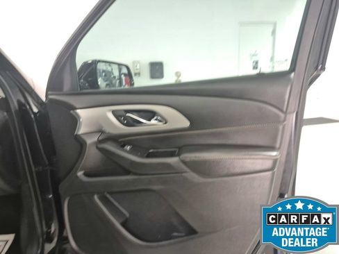 Used 2020 Chevrolet Traverse LS w/ LPO, Blackout Package FWD image 25