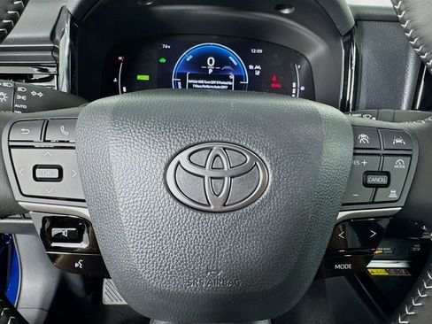 New 2026 Toyota Camry SE FWD image 17