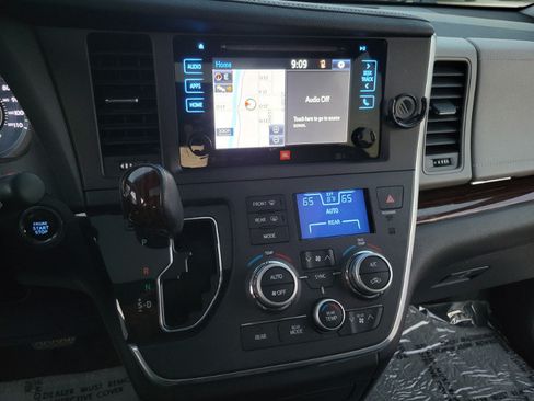 Used 2016 Toyota Sienna Limited Premium AWD/4WD image 33