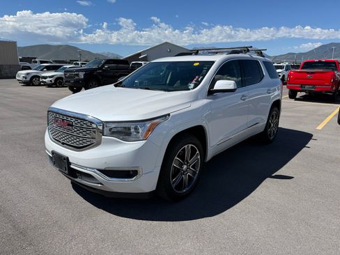 Used 2017 GMC Acadia Denali w/ Technology Package AWD/4WD image 3