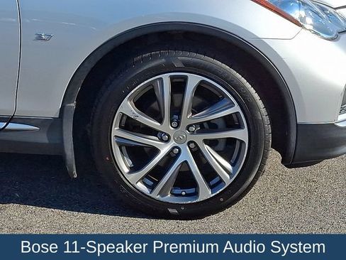 Used 2017 INFINITI QX50 2WD w/ Deluxe Touring Package image 10