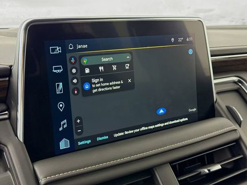 Used 2024 Chevrolet Suburban Premier image 16