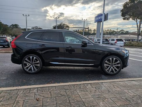 Certified 2023 Volvo XC60 B5 Ultimate w/ Climate Package image 7