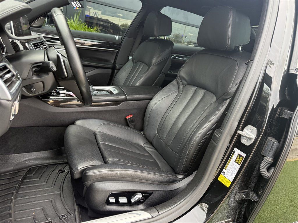 Used 2019 BMW 740i w/ M Sport Package RWD image 14