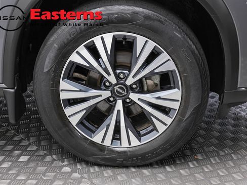 Used 2023 Nissan Rogue SV AWD/4WD image 27