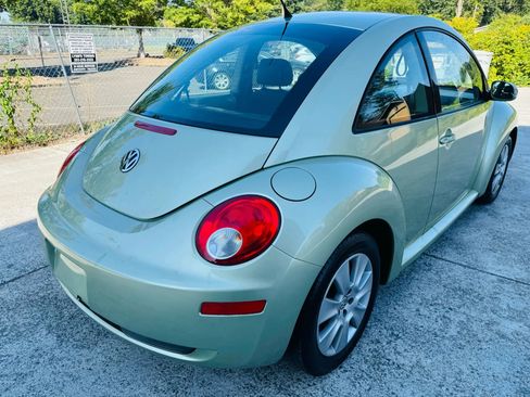 Used 2008 Volkswagen Beetle S image 5