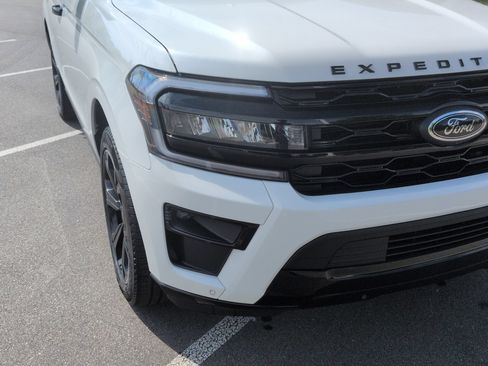 Certified 2024 Ford Expedition Limited AWD/4WD image 10