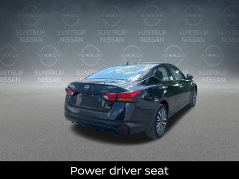 Certified 2025 Nissan Altima 2.5 SV AWD/4WD image 6