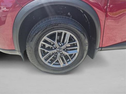 Certified 2025 Nissan Rogue S FWD image 23