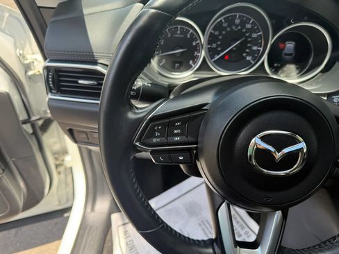 Used 2018 MAZDA CX-5 Touring w/ Preferred Equipment Package AWD/4WD image 12