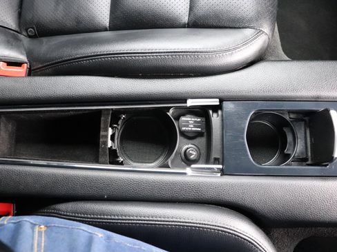 Used 2016 Porsche Panamera 4 image 23